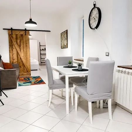 La Casa Di Cloe Apartment *